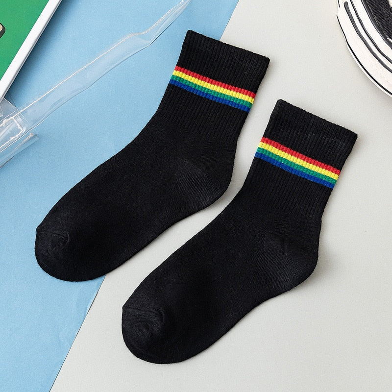 2020 Cotone Elasticità Sudore Calzini Alti delle Donne di Colore Della Caramella Calzini Arcobaleno A Righe Sportivo Meias Casual Streetwear Calzini Harajuku