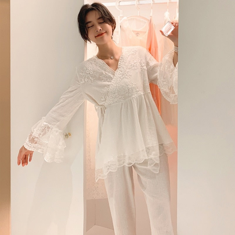 Nuova versione coreana di Bubble Cotton Garze Ladies' Il pigiama della corte ha messo gli indumenti da notte degli indumenti da notte del vestito da pigiama del merletto adorabile degli indumenti da notte 2PCS