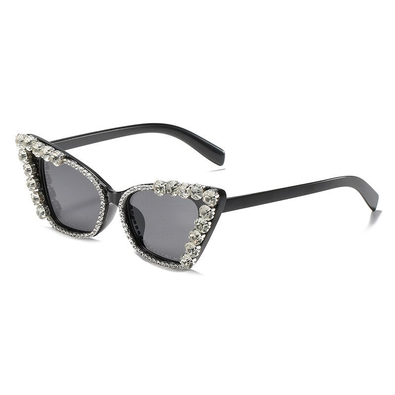 Prodotti Oversize Cat Eye Rhinstone Occhiali da sole Donna 2021 Luxury Brand Design Sexy Shining Diamond Occhiali da sole Ladies Retro Prom Shades