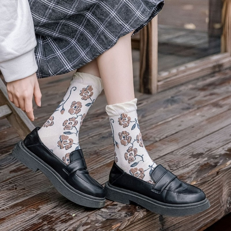 Prodotti Sweet Girls Lacework Ruffle Socks Flower Harajuku Retro Streetwear Woman Socks Coreano Fashion Vintage Long Socks Regali di Natale