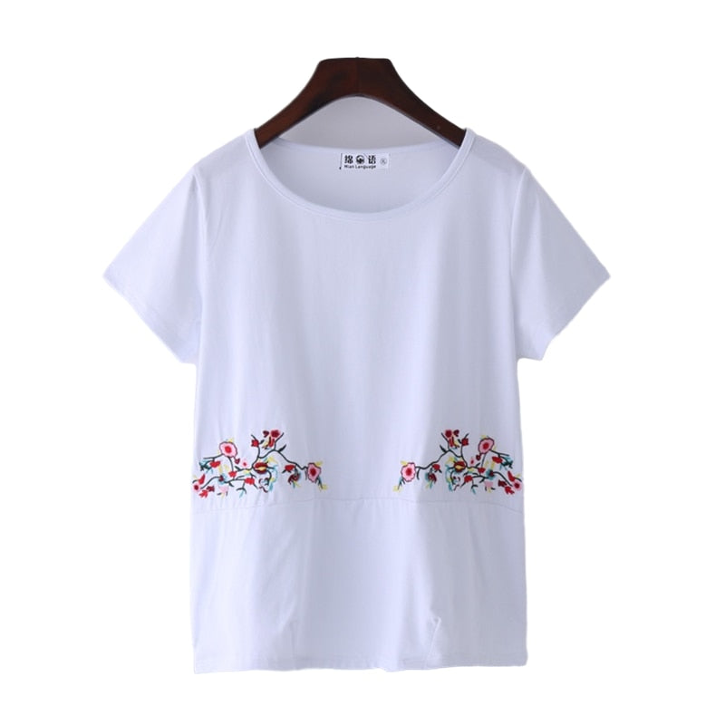 Prodotti T-shirt da donna in cotone estivo Top manica corta T-shirt con fiori ricamati casual O collo da donna Soft Top 4XL