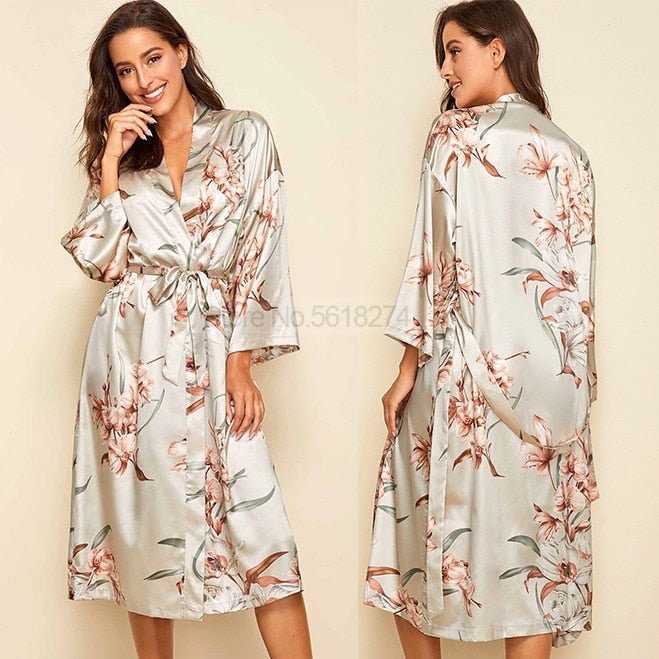 Prodotti Stampa Flower NightyRobe Suit Sleepwear Sexy Kimono in raso Abito da donna Accappatoio Intimo Lingerie Nightwear Camicia da notte di seta