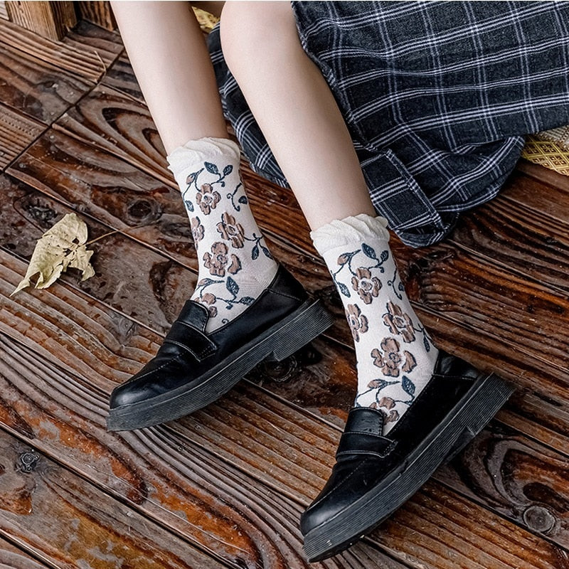 Prodotti Sweet Girls Lacework Ruffle Socks Flower Harajuku Retro Streetwear Woman Socks Coreano Fashion Vintage Long Socks Regali di Natale