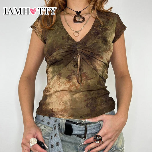 Prodotti IAMHOTTY T-shirt con stampa floreale tie-dye vintage Fairycore Grunge con coulisse increspato con scollo a V Top corto Boho Aesthetic Sexy Mesh Tee